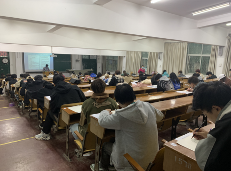 全日制自考助學(xué)班工作總結(jié) 為學(xué)生夢想護(hù)航 ——武漢長江教育專修學(xué)院紀(jì)實(shí)